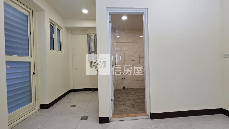文化街商圈瑞坪國中整新透天房屋室內格局與周邊環境
