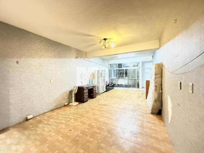 獨賣-正昌平路吃市熱鬧透店（專任）房屋室內格局與周邊環境