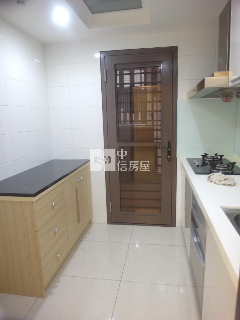 鴻築吾江三房車房屋室內格局與周邊環境