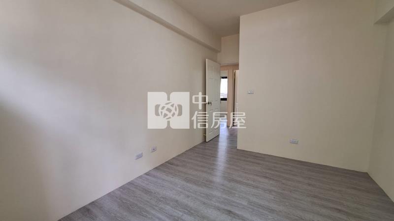 樹孝商圈入門玄關美三房平車房屋室內格局與周邊環境