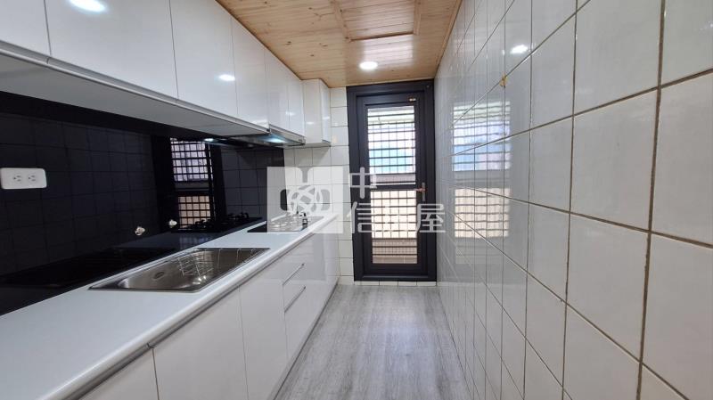 樹孝商圈入門玄關美三房平車房屋室內格局與周邊環境