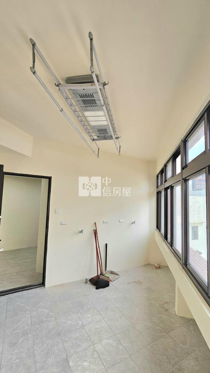 中壢中正公園全新整理電梯美華廈大三房房屋室內格局與周邊環境