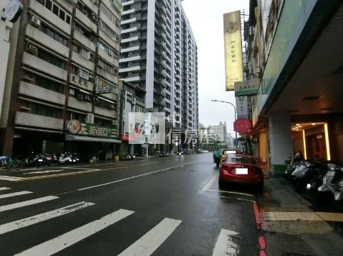 鈔值精美角窗大坪數收租樓店房屋室內格局與周邊環境