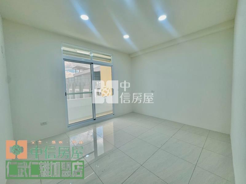登發商圈三角窗金店面房屋室內格局與周邊環境