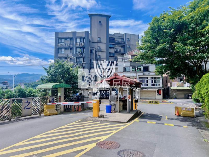【冠軍】美之國前區透天別墅房屋室內格局與周邊環境