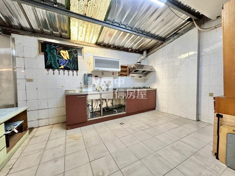 北太平活路車庫別墅房屋室內格局與周邊環境