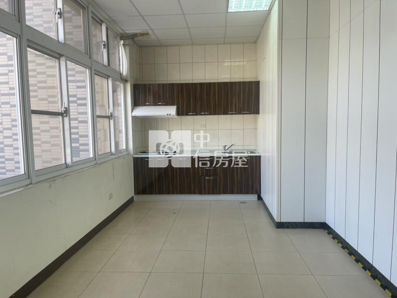 11500萬烏樹林工業區透天廠房房屋室內格局與周邊環境