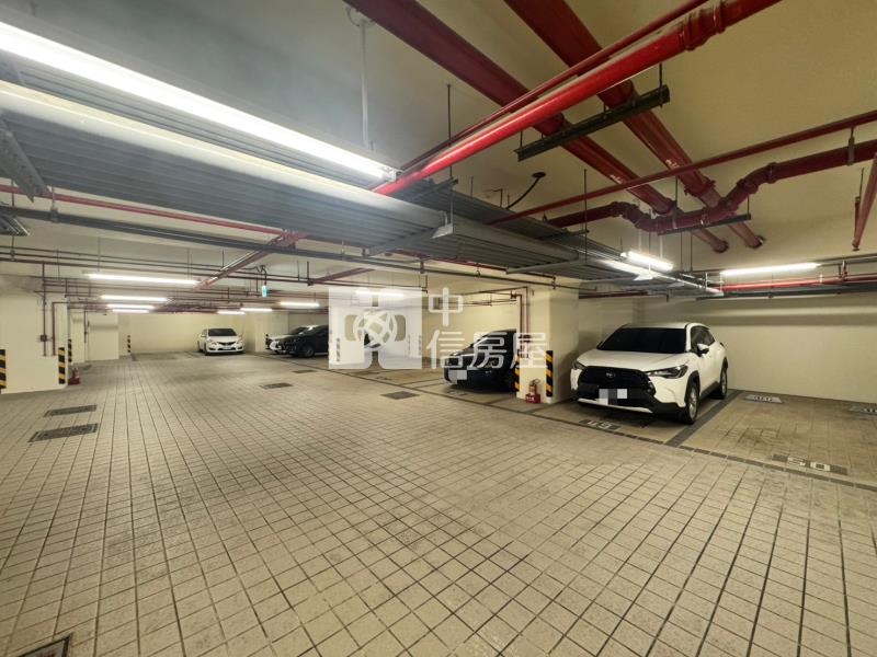 斗南合總君悅二房平車景觀大樓房屋室內格局與周邊環境