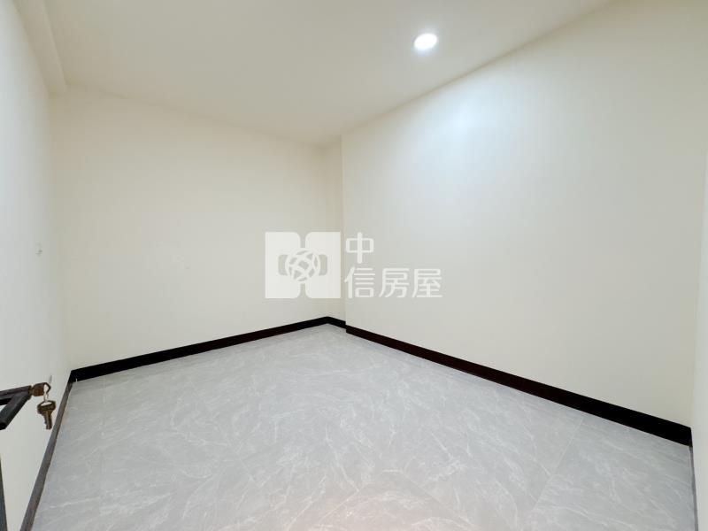 東安國中全新整理五房大透天(門前停車)房屋室內格局與周邊環境