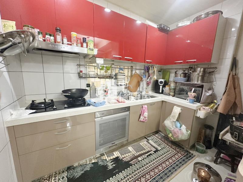 66快速道路旁快樂小鎮別墅房屋室內格局與周邊環境