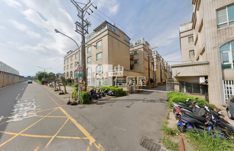 66快速道路旁快樂小鎮別墅房屋室內格局與周邊環境