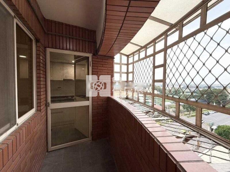 百川綠晶3面採光景觀四房車房屋室內格局與周邊環境