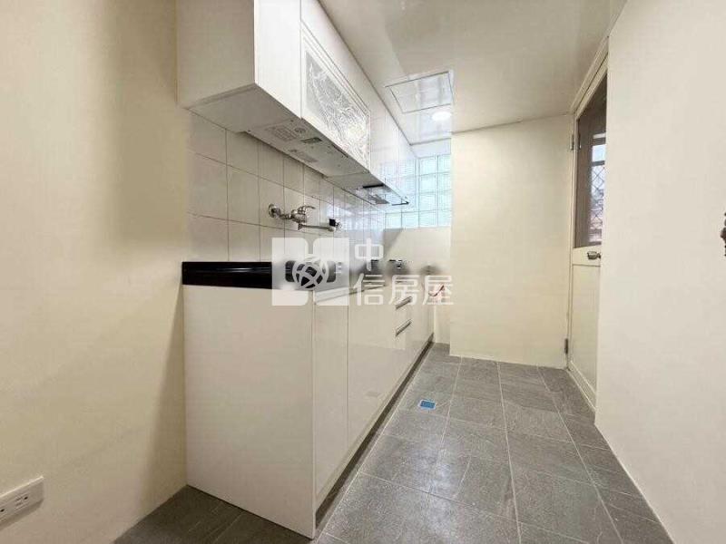 百川綠晶3面採光景觀四房車房屋室內格局與周邊環境