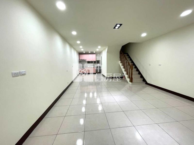 秀才路低總價透天房屋室內格局與周邊環境