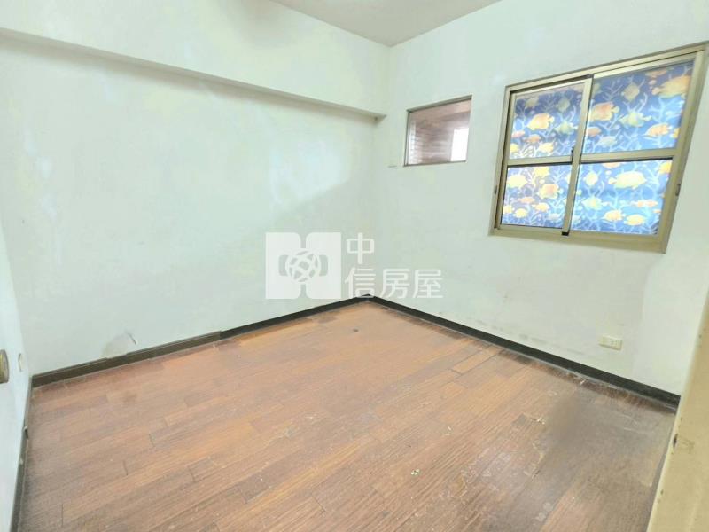 太子臻品三房車位房屋室內格局與周邊環境