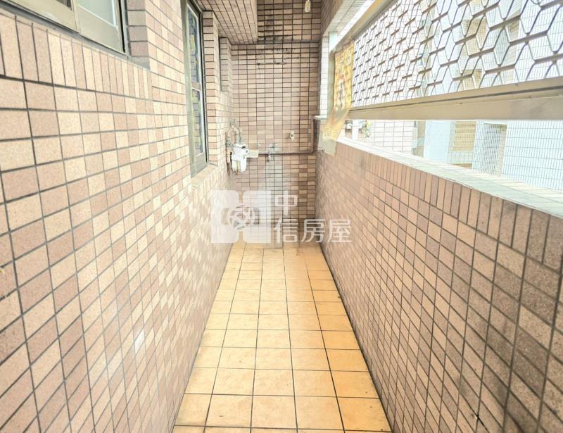 太子臻品三房車位房屋室內格局與周邊環境