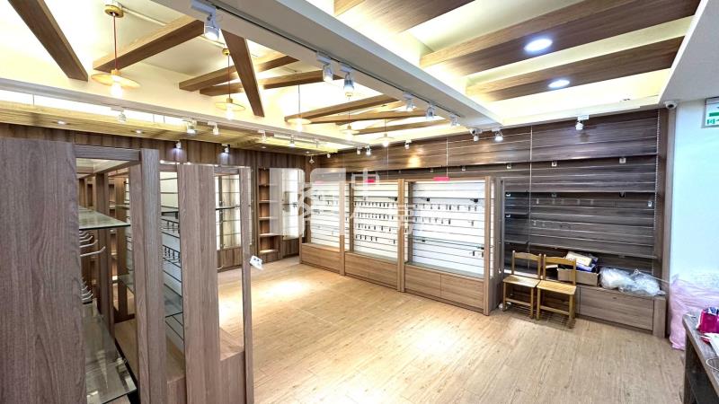 K02.湯城世紀領袖透天區邊間店面【捷運新北園區站加盟店】房屋室內格局與周邊環境