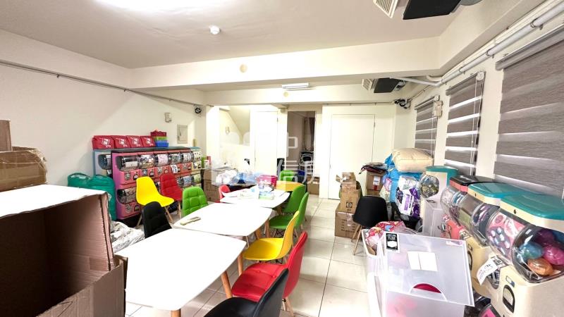 K02.湯城世紀領袖透天區邊間店面【捷運新北園區站加盟店】房屋室內格局與周邊環境