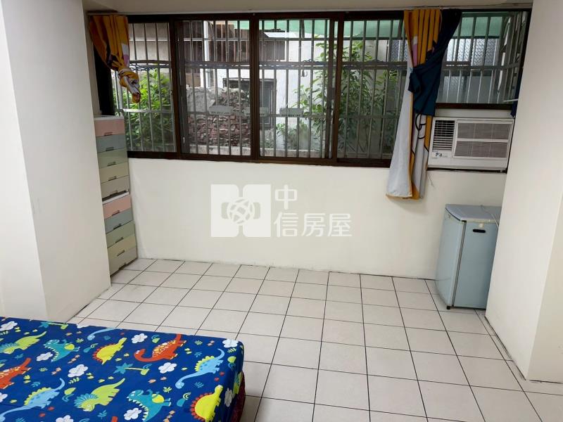 興嘉套房+平面車位房屋室內格局與周邊環境