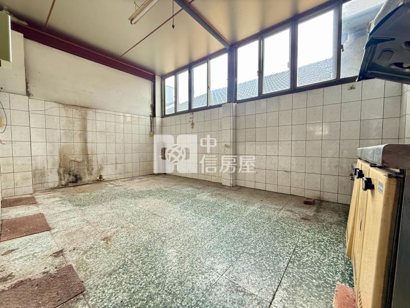 中山大興商圈低總價透天房屋室內格局與周邊環境