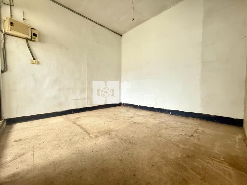 中山大興商圈低總價透天房屋室內格局與周邊環境