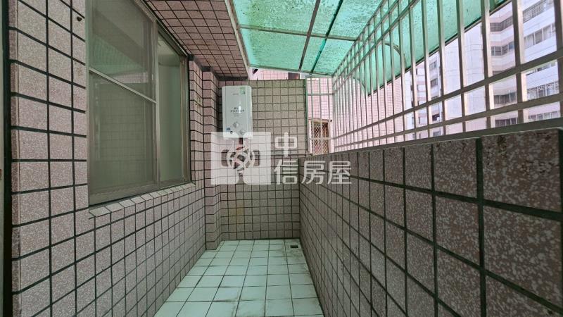 榮興商圈門前停車優質樓店房屋室內格局與周邊環境