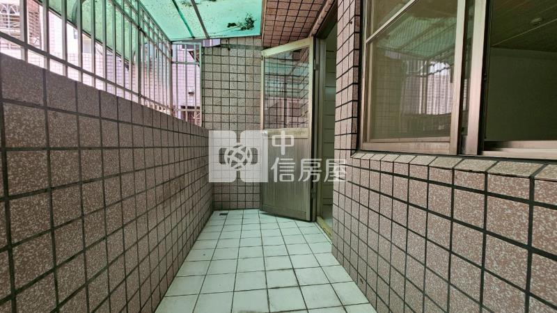 榮興商圈門前停車優質樓店房屋室內格局與周邊環境