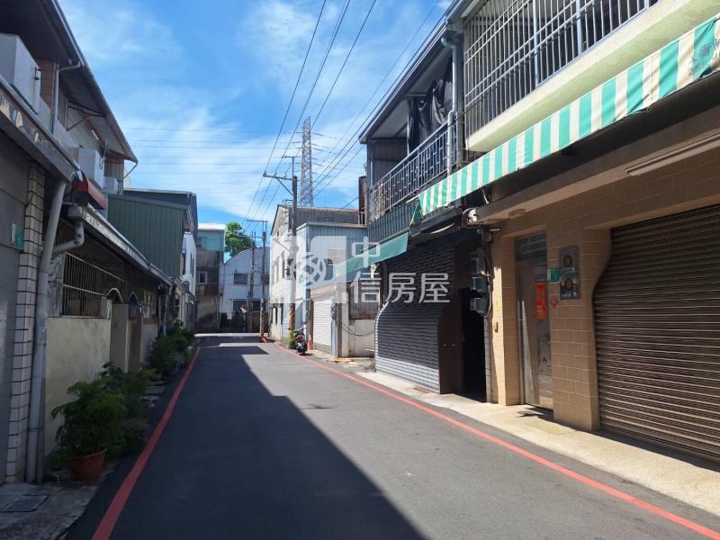 商60全新整修大面寬車墅房屋室內格局與周邊環境