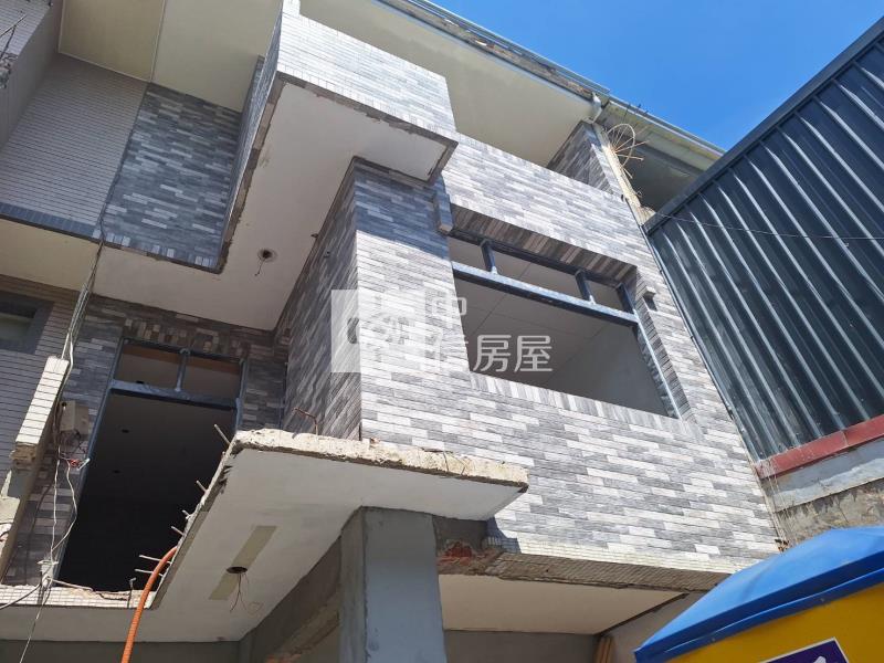 商60全新整修大面寬車墅房屋室內格局與周邊環境
