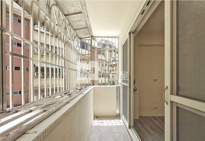 科博館低總價全新整理三樓美寓房屋室內格局與周邊環境