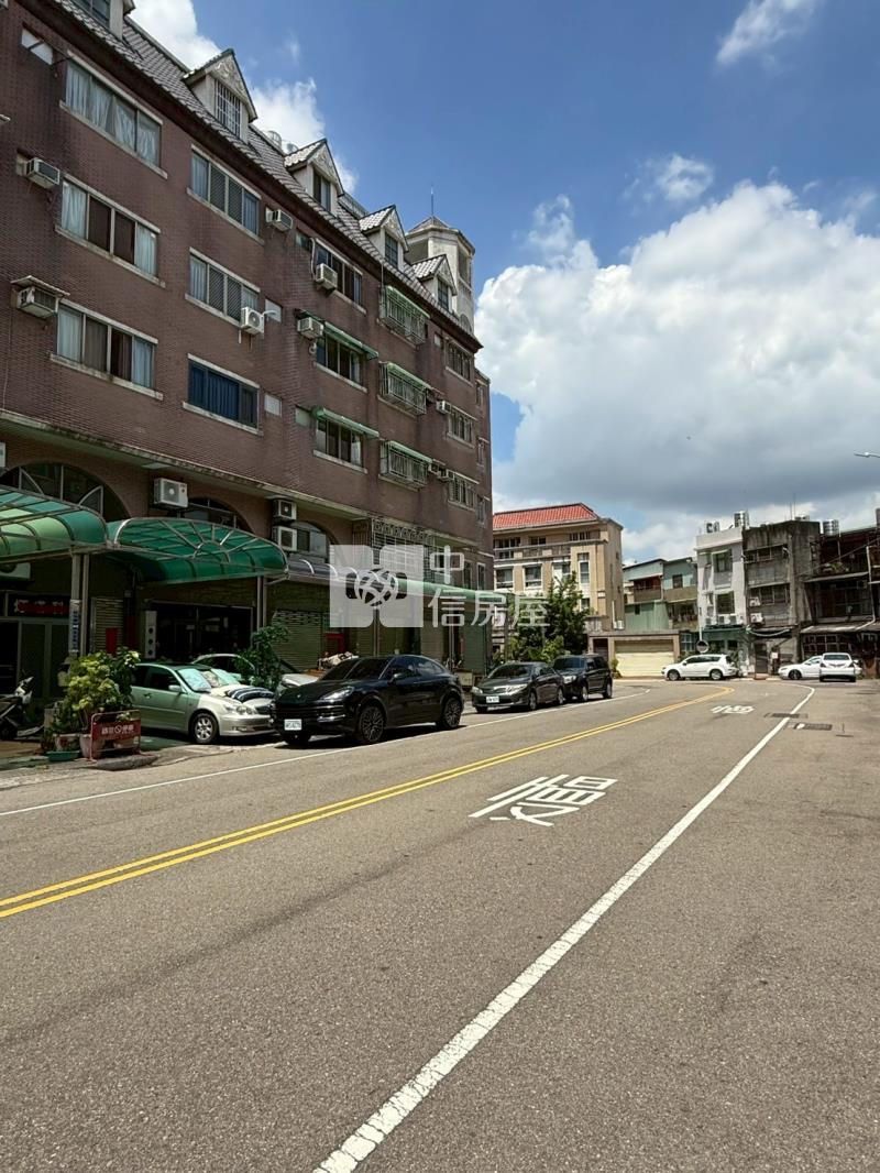 好市多臨路透天房屋室內格局與周邊環境
