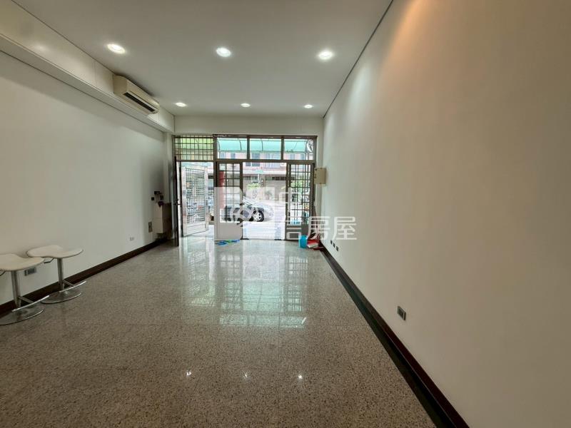 好市多臨路透天房屋室內格局與周邊環境