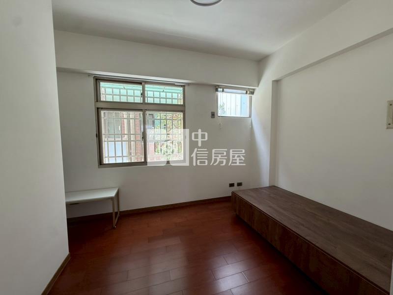 好市多臨路透天房屋室內格局與周邊環境