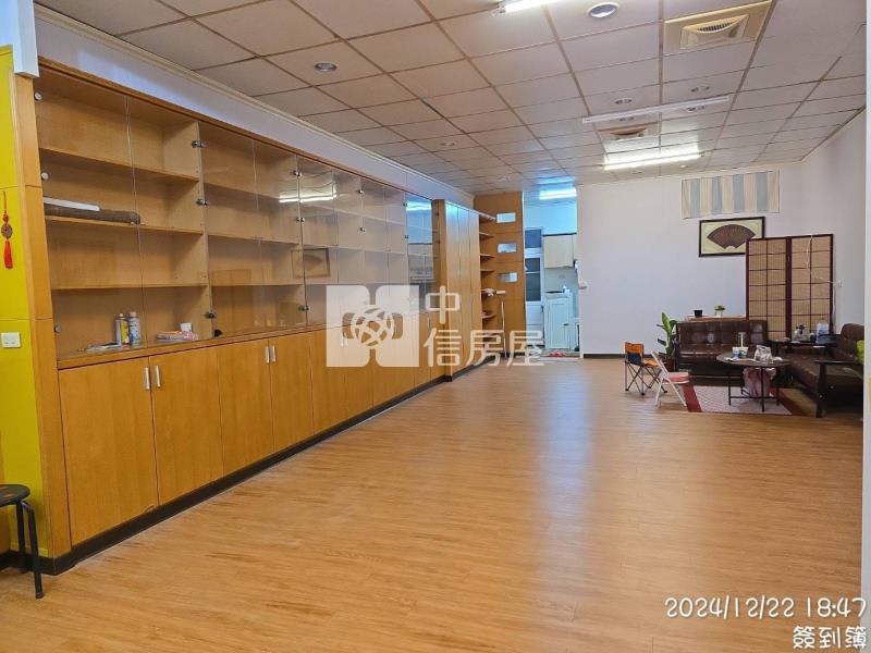 中壢觀光夜市一樓店面房屋室內格局與周邊環境