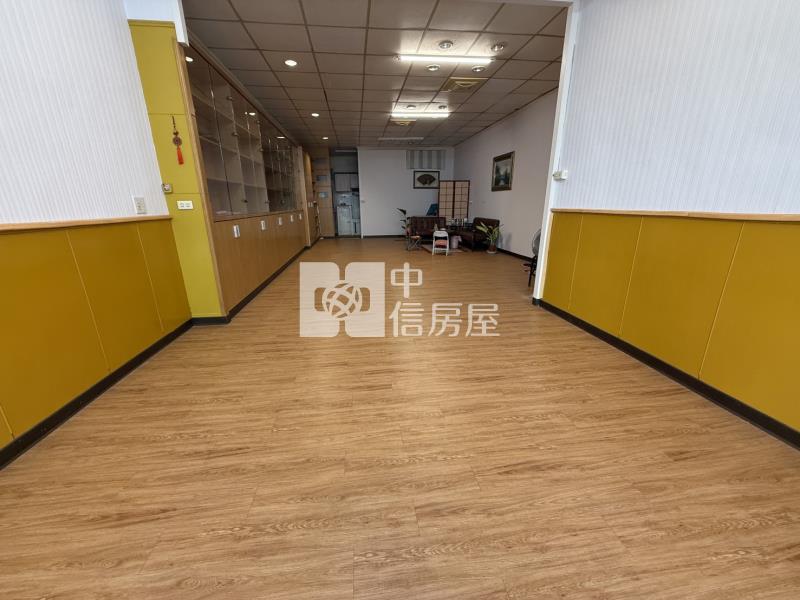 中壢觀光夜市一樓店面房屋室內格局與周邊環境