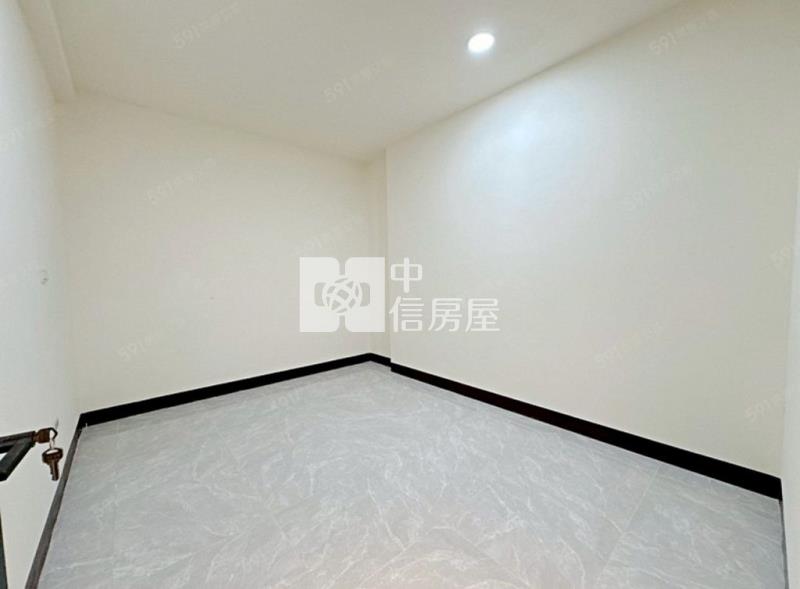 忠貞市場近東安國中美透天(中信卓越團隊)房屋室內格局與周邊環境