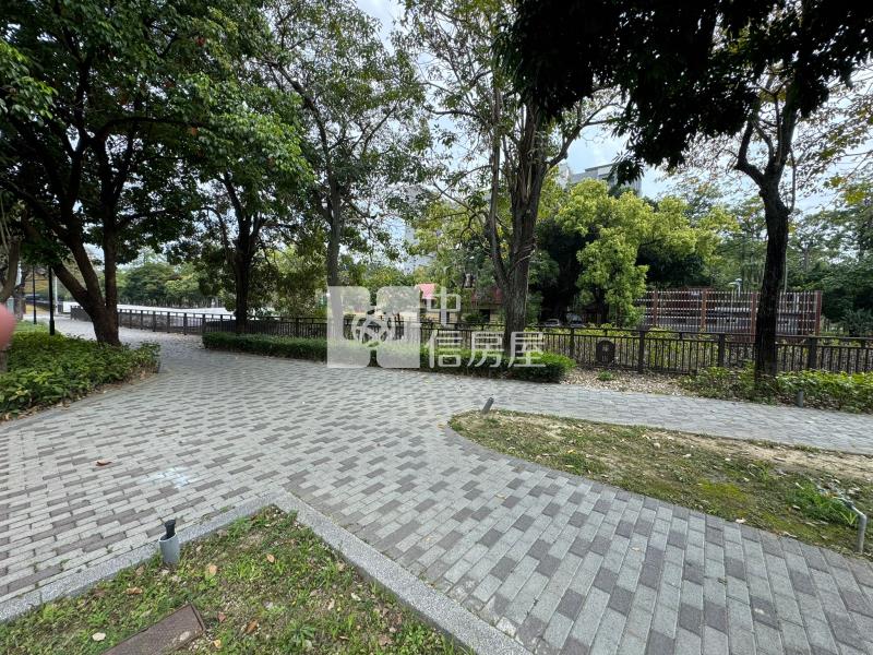 南區中興河畔電梯華廈房屋室內格局與周邊環境