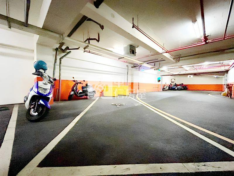 市中心華揚天下3房平車房屋室內格局與周邊環境