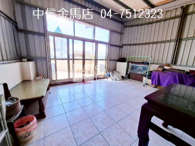 忠孝雙12米路黃金角店房屋室內格局與周邊環境