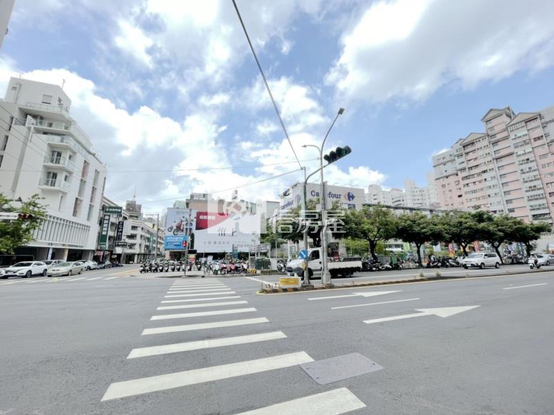 正西屯路1～3樓熱鬧金店面（專任）房屋室內格局與周邊環境