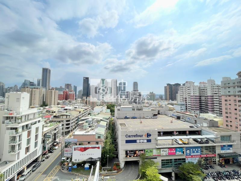 正西屯路1～3樓熱鬧金店面（專任）房屋室內格局與周邊環境