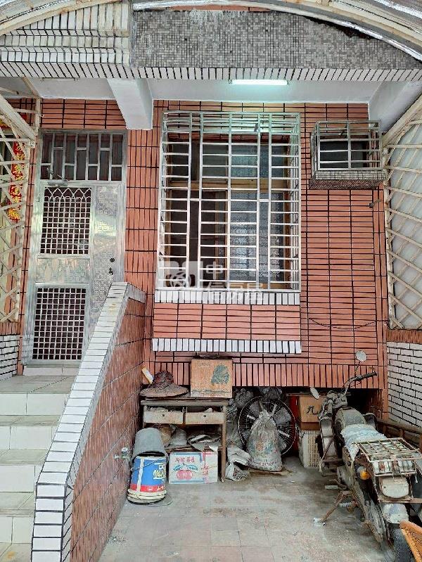 和生市地重劃區旁車庫透天房屋室內格局與周邊環境