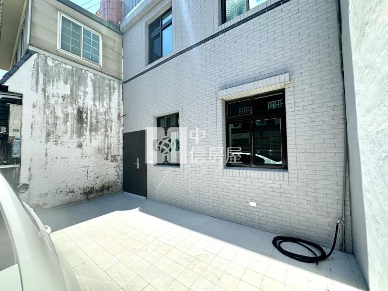 龍潭中興商圈免千萬大面寬活巷透天-全新整理房屋室內格局與周邊環境