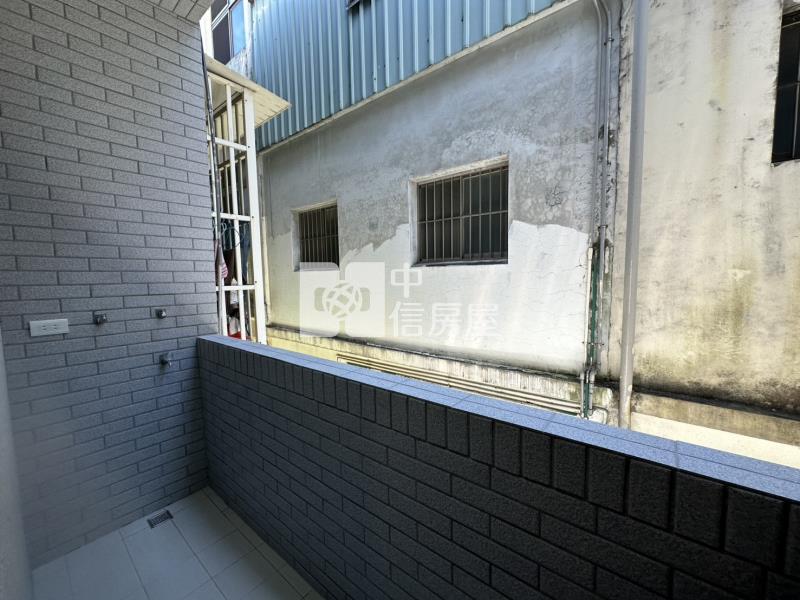 龍潭中興商圈免千萬大面寬活巷透天-全新整理房屋室內格局與周邊環境