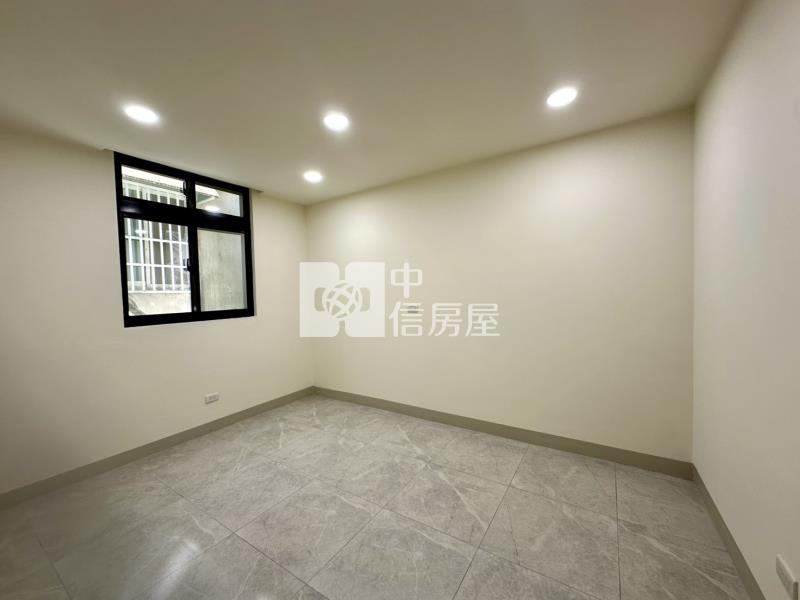 龍潭中興商圈免千萬大面寬活巷透天-全新整理房屋室內格局與周邊環境