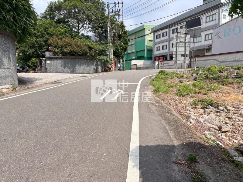 幼獅工業區雙面臨路丁建房屋室內格局與周邊環境