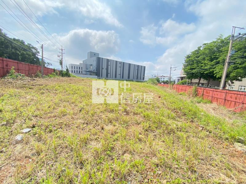 幼獅工業區雙面臨路丁建房屋室內格局與周邊環境