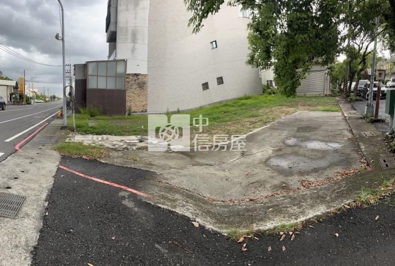 新化中正路面角窗商業寶地房屋室內格局與周邊環境