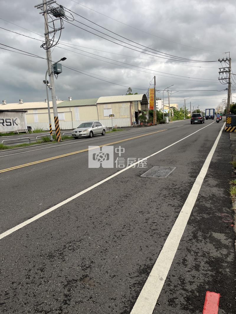 新化中正路面角窗商業寶地房屋室內格局與周邊環境