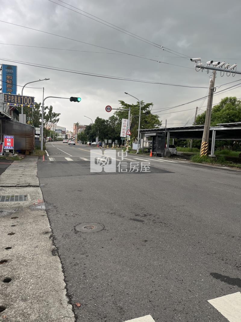 新化中正路面角窗商業寶地房屋室內格局與周邊環境